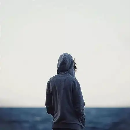 心累心烦的心情说说,很伤感很痛心
