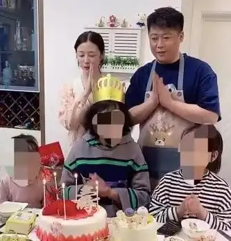 乡爱谢永强为母庆生小12岁娇妻大v领瘦成纸片人,生日宴好朴素
