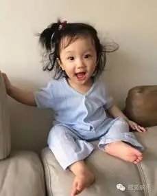 简直被甜化洪欣女儿糖宝吻哥哥,这样的宝宝给我来一打
