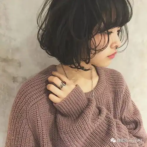这样的波波头,让你看起来更年轻
