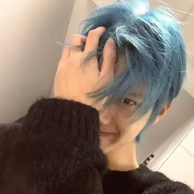 顾柒颖酷帅个性男生头像
