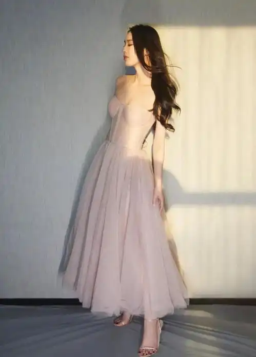 中国内地女演员黄圣依21
