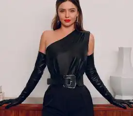 米兰达可儿送给自己36岁的礼物,成熟稳重不再少女却极具女人味
