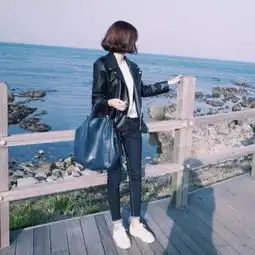 海边浪漫一对情侣头像爱就像蓝天白云
