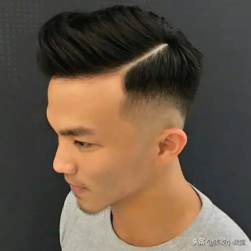 中年大叔剪复古油头,时尚潮流不油腻
