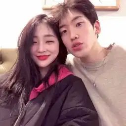超好看超幸福的情侣头像在最美的夜里想你
