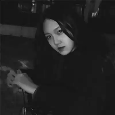 女生头像霸气黑白真人一个人的日子好好照顾自己
