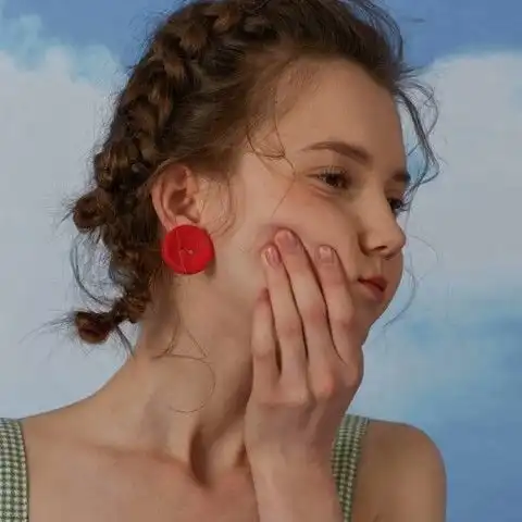 欧美女头热评想念如果会有声音,恐怕你早已震耳欲聋
