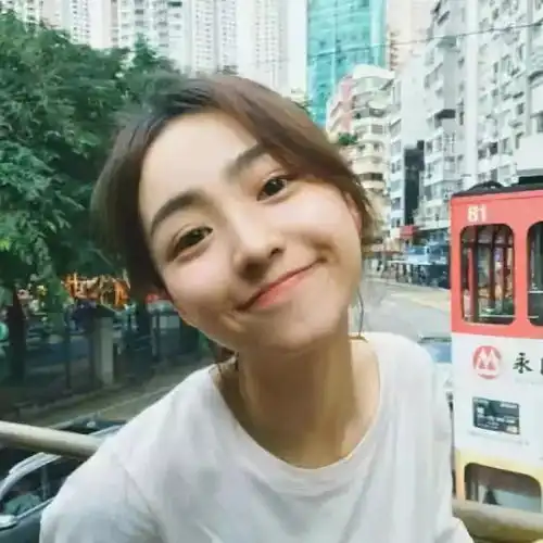女生在谈恋爱时千万不要做的4件事
