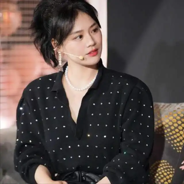 马思纯怀孕结婚嫁张哲轩好友透露内情,暴露其真实状态
