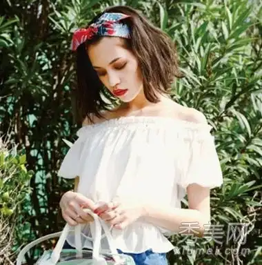 春季女孩短发的可爱是最受欢迎的减肥方式
