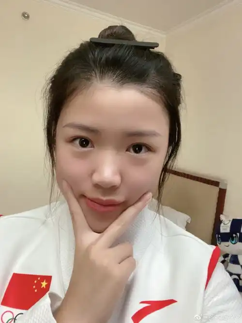 形象好气质佳奥运首金得主杨倩又签新代言,身价达中国体坛一线
