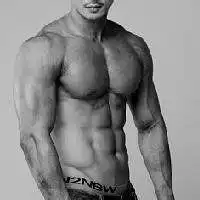 海滩肌肉男头像微信头像图片大全
