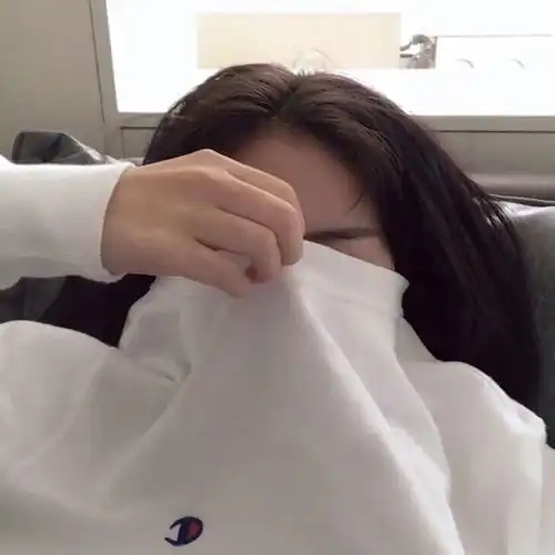 不露脸女生头像女孩子不要动不动就发脾气
