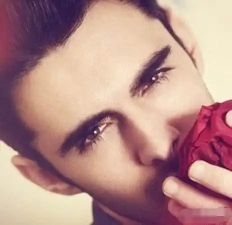 一起来看看男士眼部保养常犯的小错误
