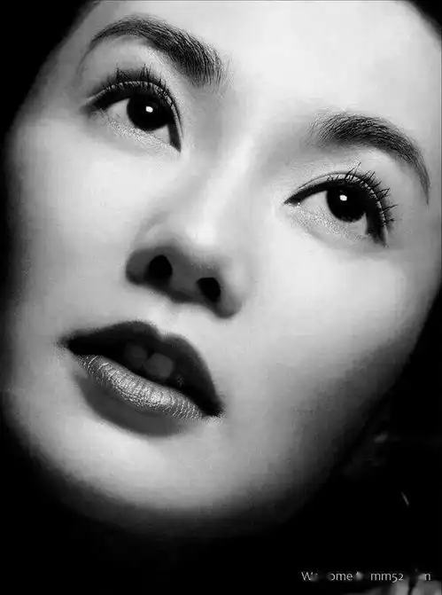 连她都要被嫌演技差张国荣说这话,是不是在打所有华人女演员的脸
