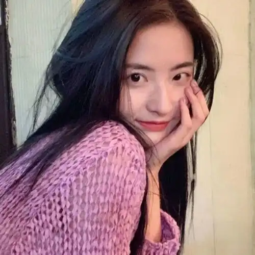 招桃花温柔小众真人女生头像317
