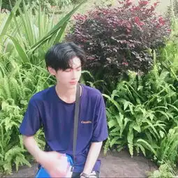 超帅男生头像相爱没有那么容易,每个人都有他的手机
