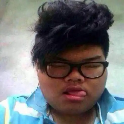 有没有搞笑的,丑一点的男的照片,我来恶搞qq好
