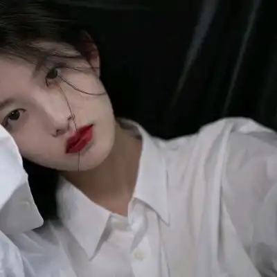 溺毙伤感意境风气质女头.我算什女生头像我要个性网
