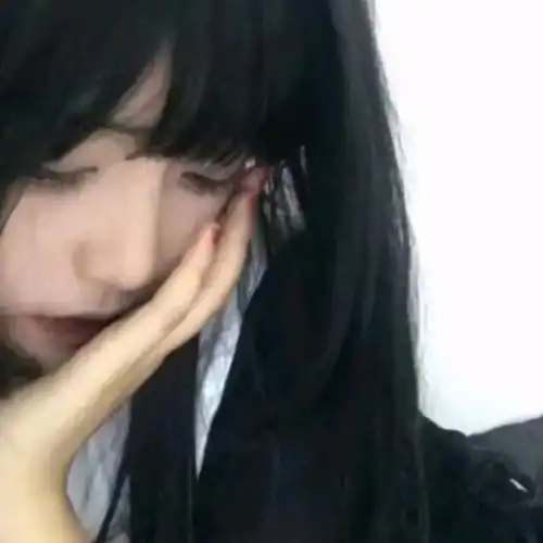 招桃花温柔小众真人女生头像274
