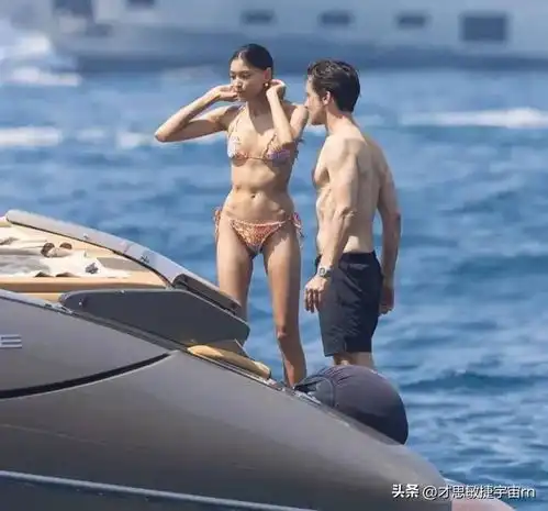 pritikaswarup比基尼照辣翻全场身材高挑,风情万种

