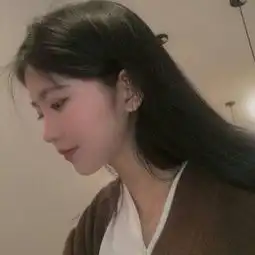 唐雨泽我像个路人看你生活心酸qq女生头像我要个性网
