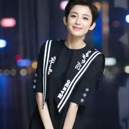 古力娜扎和关晓彤穿同一条裙子,网友这对比真尴尬
