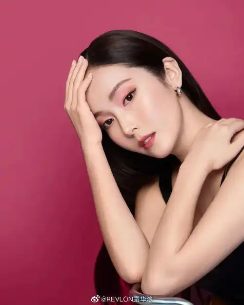 靠世界上第一支指甲油打开市场的美妆巨头,百年过后却走向衰败

