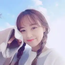 甜美网红头像
