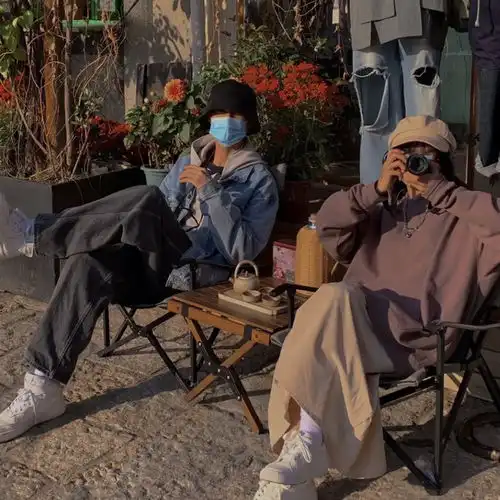 一些用了就舍不得换的情侣头像
