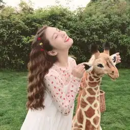 女生可爱头像笑容甜美女生图片
