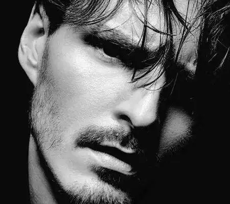 12星座中,在哪些星座眼里,老男人最吃香
