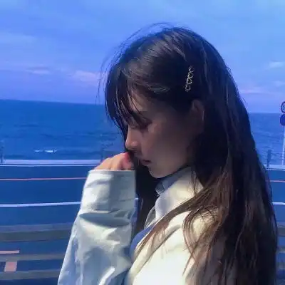 溺毙伤感意境风气质女头.我算什女生头像我要个性网
