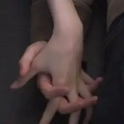 女生不要随便找喜欢的人聊天
