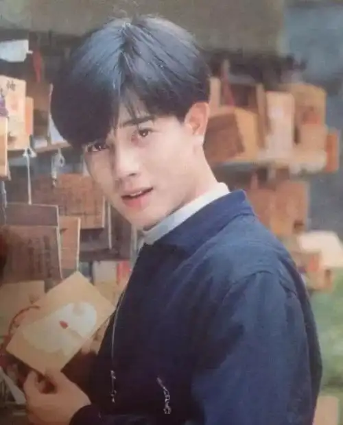 郭富城比丈母娘大四岁不老男神自律30年,八块腹肌吊打小鲜肉
