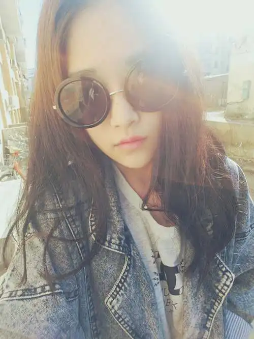 婚礼前夕,我在男友家里,发现他和一个女人的婚纱照
