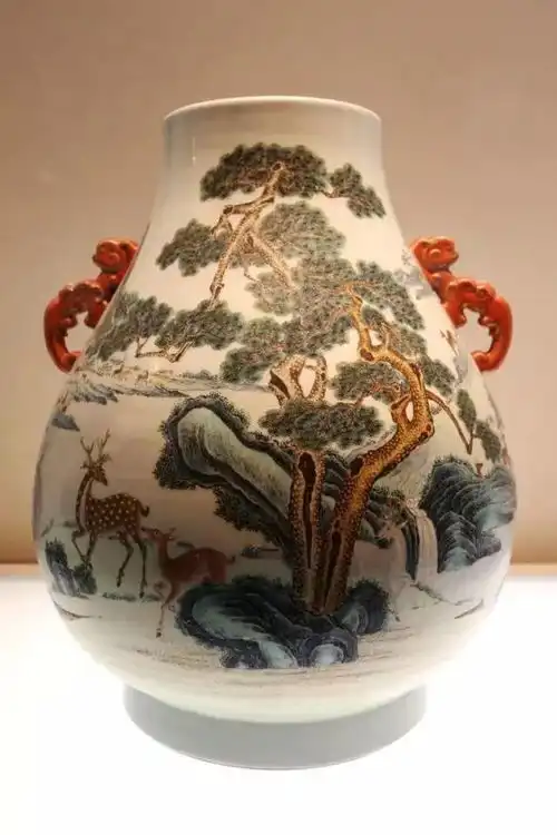 官方吐槽最为致命这样的乾隆有点可爱怎么回事哈哈哈
