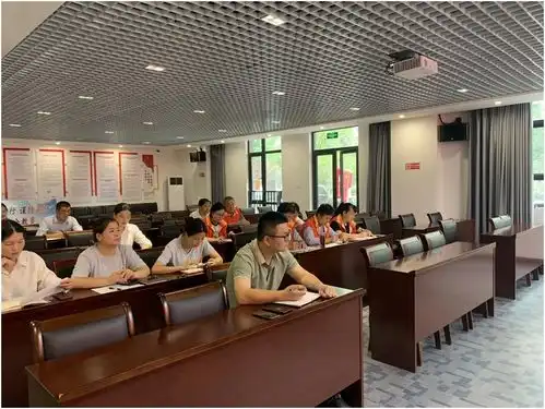 合肥磨店社区提升服务质量,推进小区治理
