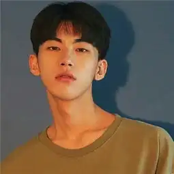 今年流行的男士卡包,彰显男人档次
