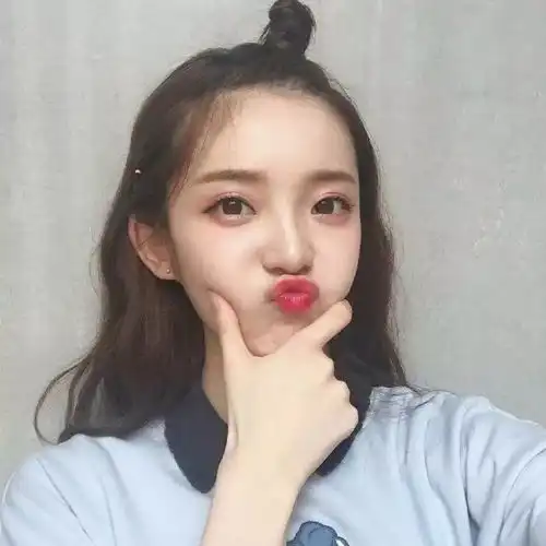 女生头像短不过善变
