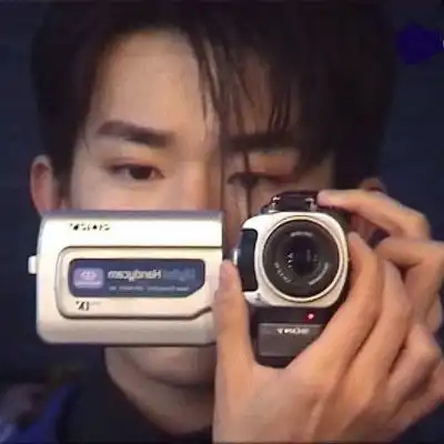 男生黑白灰色头像
