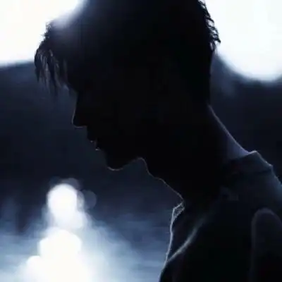氛围感男生头像侧脸真人优质高级,让你瞬间爱上
