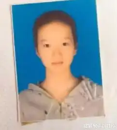 美女用4张证件照,晒出从小学到大学的变化,网友青铜变成王者
