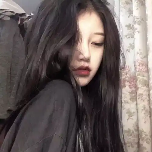 头像壁纸心里是你,未来有我
