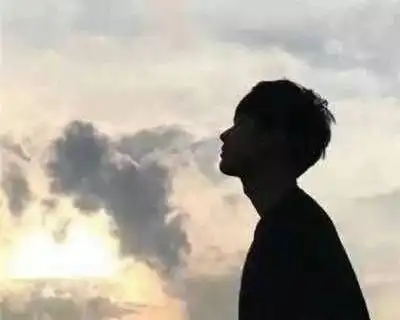 无声夜读带给的忧伤无法释怀
