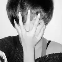 qq唯美女生头像短发控一个人想着一个人那叫寂寞
