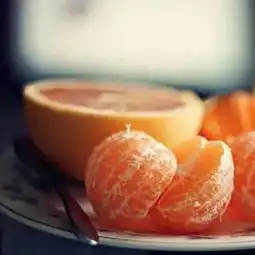 酸的食物也是有助于我们减肥的

