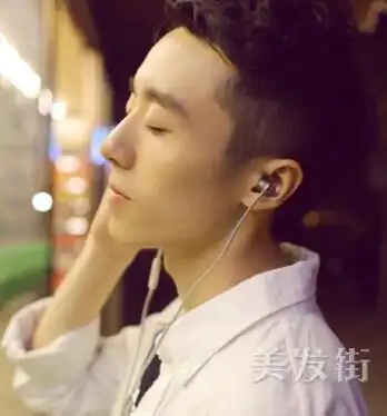 最流行的男生发型男生短发发型
