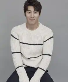 十年三月三十日电视剧官宣演员表古力娜扎搭档窦骁演校花
